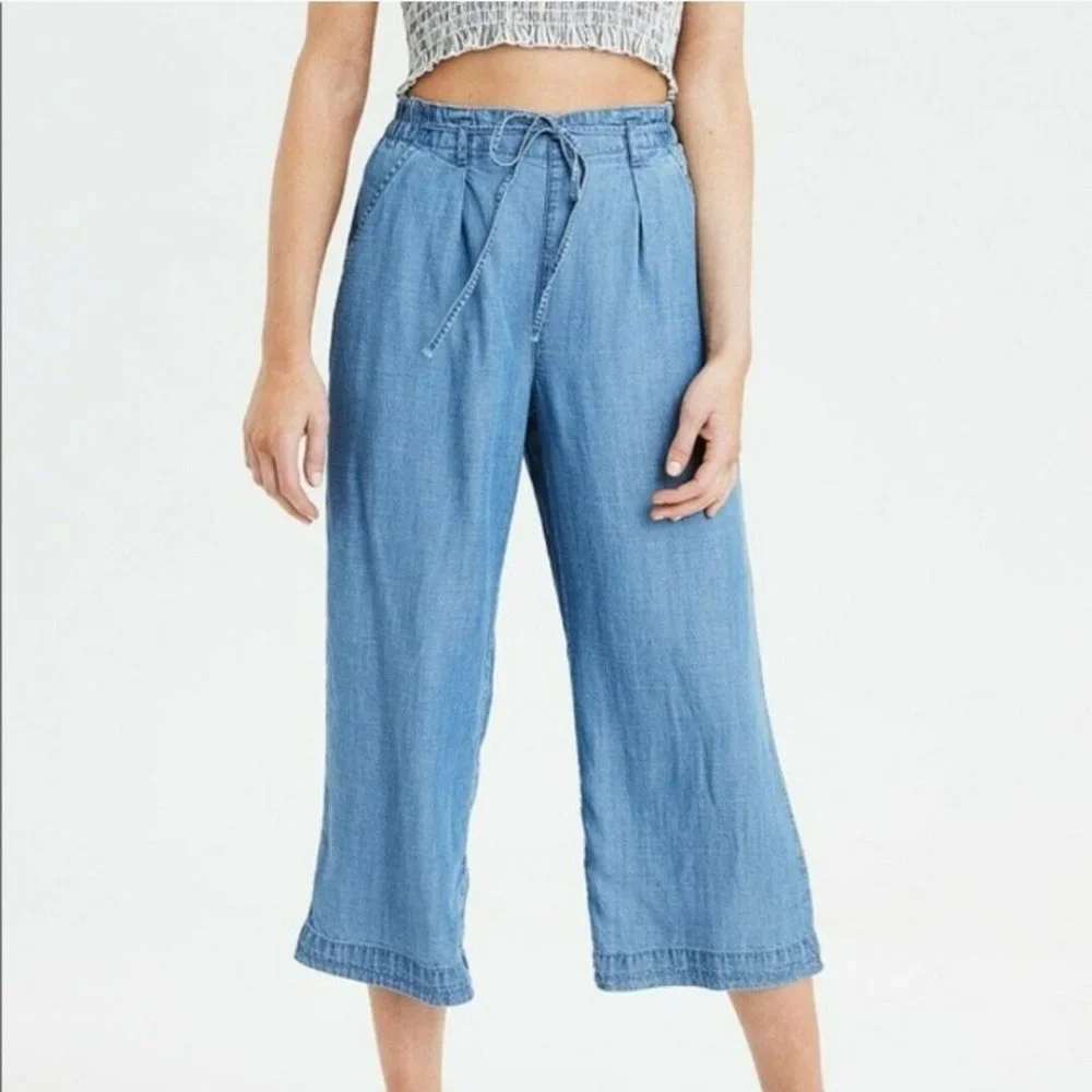 American Eagle Wide Leg Crop Chambray Pants Size 4
